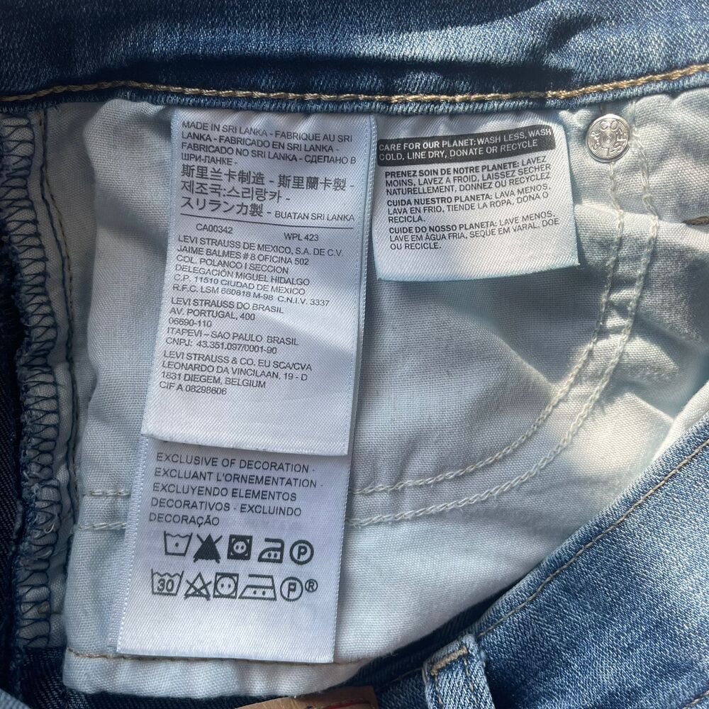 Levi's Women's Mid Length Blue Denim Jeans Short Pant Size 27 - Picture 7 of 9
